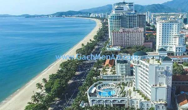 Nha Trang cùng nhiều công trình xây dựng